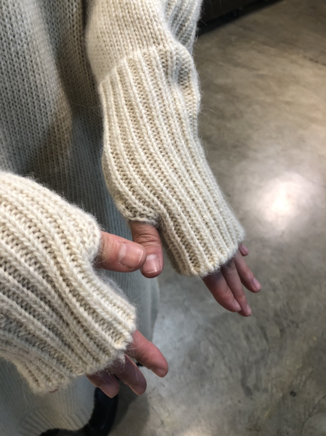 日本奶奶家 蒙古羊毛後開岔長洋 三色 size