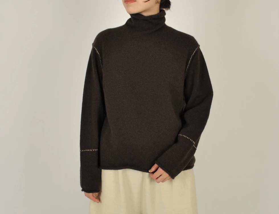 日本奶奶家 蒙古氂牛袖縫線高領上衣 5色 size