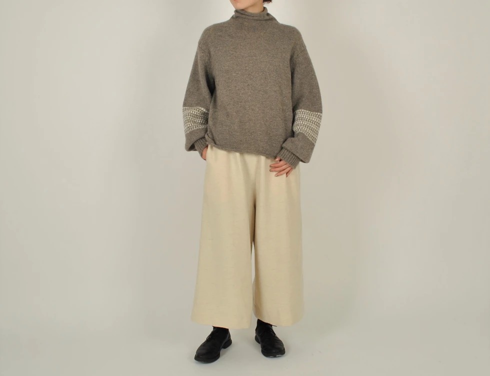 日本奶奶家 蒙古氂牛刺繡高領上衣 2色 size