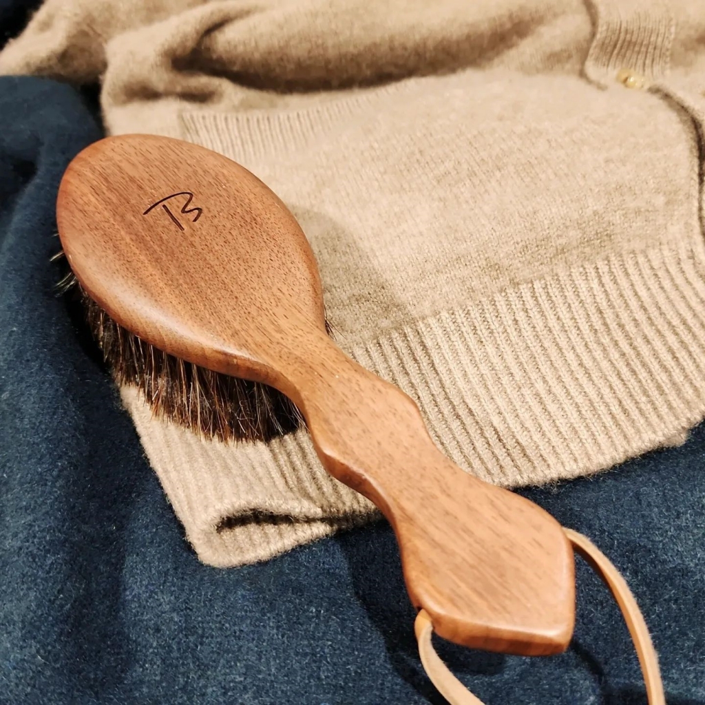 日本品牌 喀什米爾針織木柄毛刷