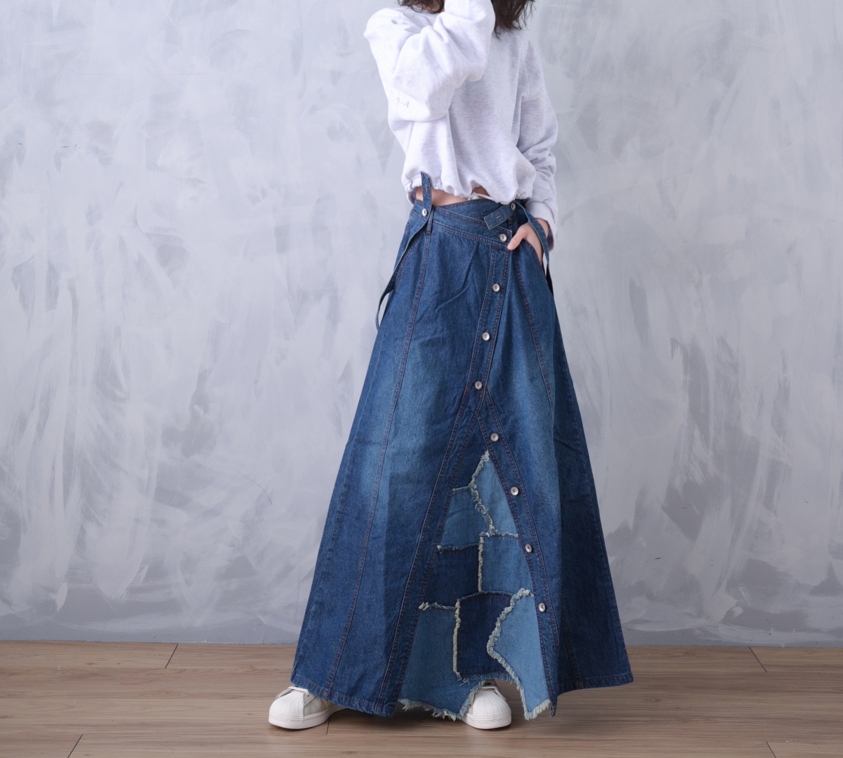 日本品牌 8oz低調拼接牛仔吊帶裙 2色