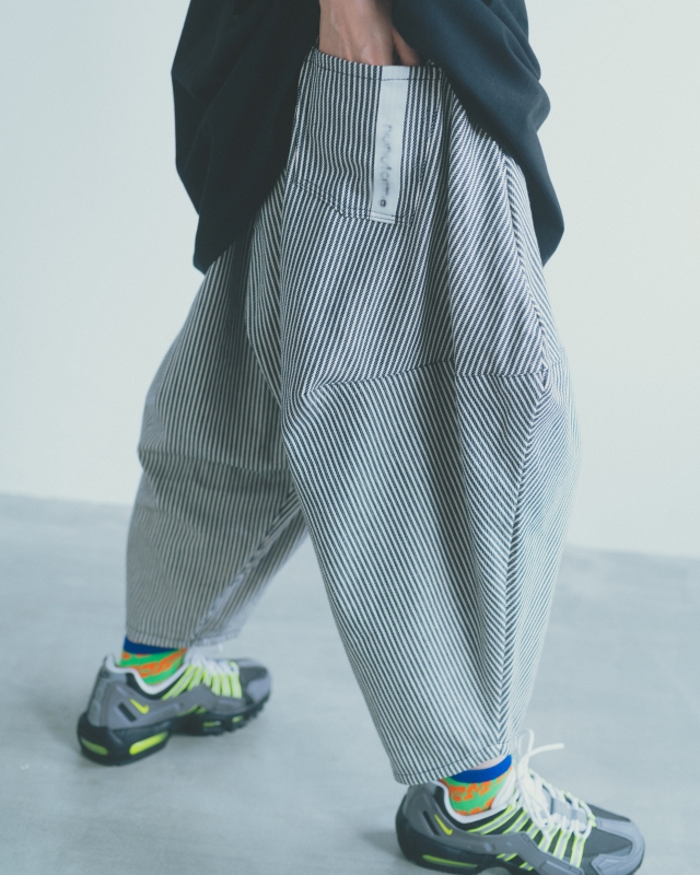日本品牌 直條紋氣球褲 2色 大人款