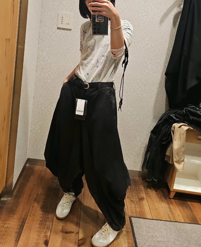日本品牌 黑牛仔開岔寬褲