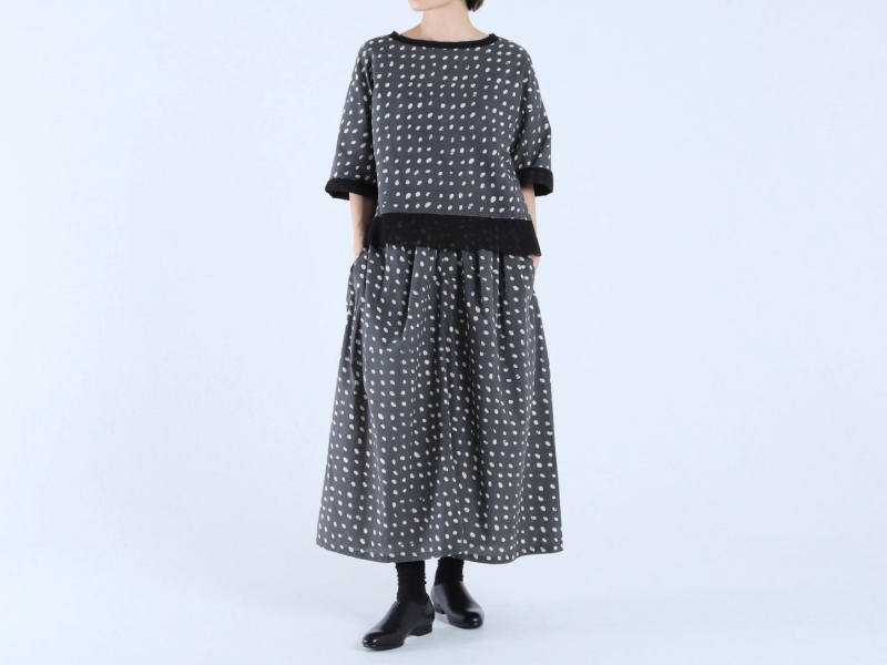 日本奶奶家 祕魯綿點點縮摺長裙