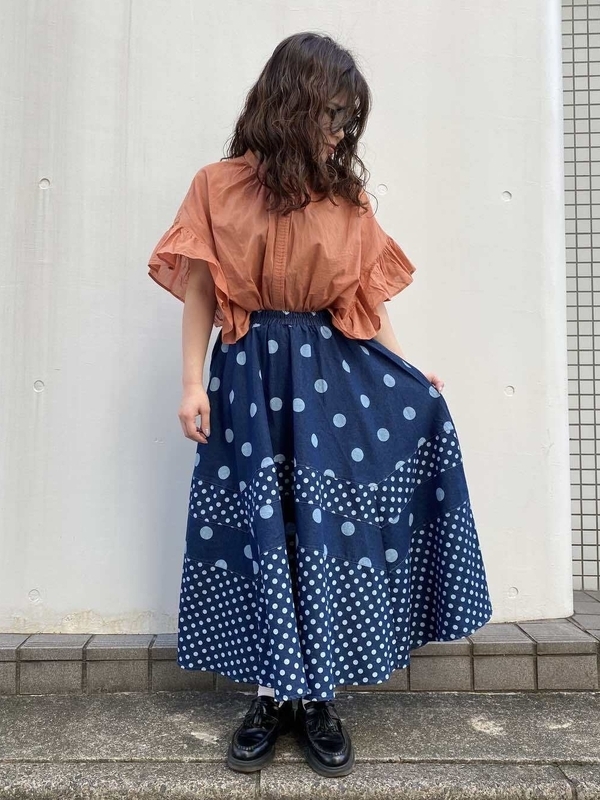 日本品牌 波浪點點印花牛仔長裙