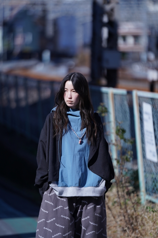 日本伊努伊努 異材質拚色連帽上衣 3色 大人款