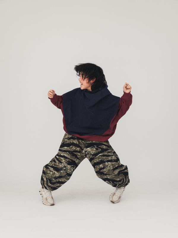 日本伊努伊努 異材質拚色連帽上衣 3色 大人款