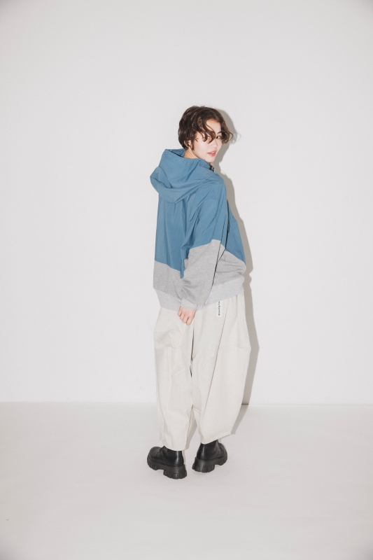 日本伊努伊努 異材質拚色連帽上衣 3色 大人款