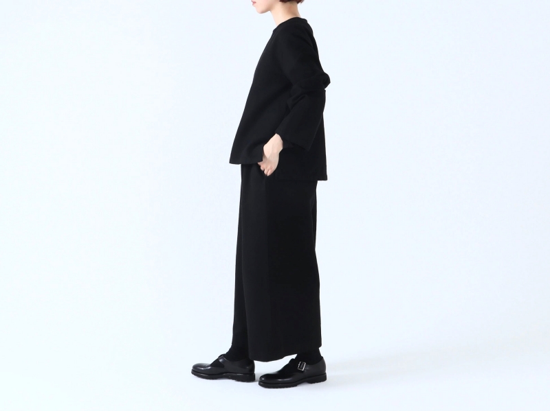 日本奶奶家 棉羊毛朱子織 後拉鍊圓領上衣 2色