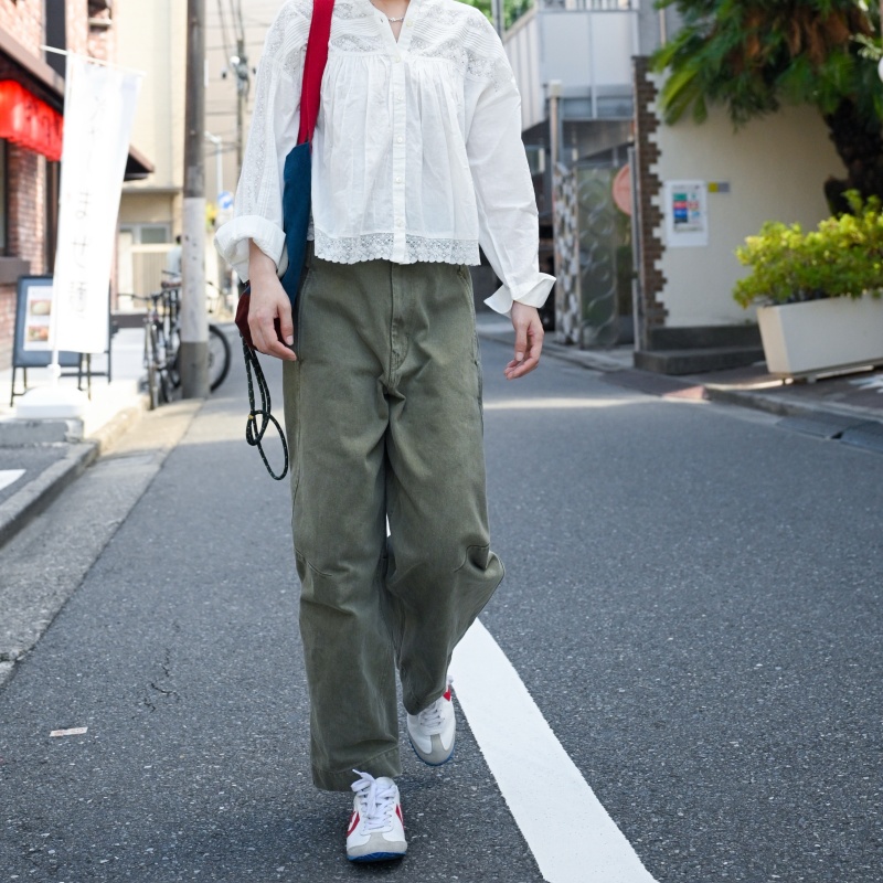 日本品牌 蕾絲褶兩面穿襯衫