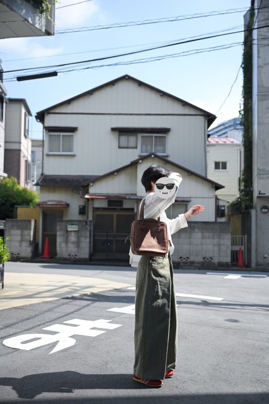 日本品牌 蕾絲褶兩面穿襯衫