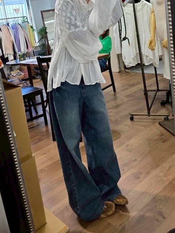 日本品牌 復古刺繡蓬鬆提花襯衫 2色