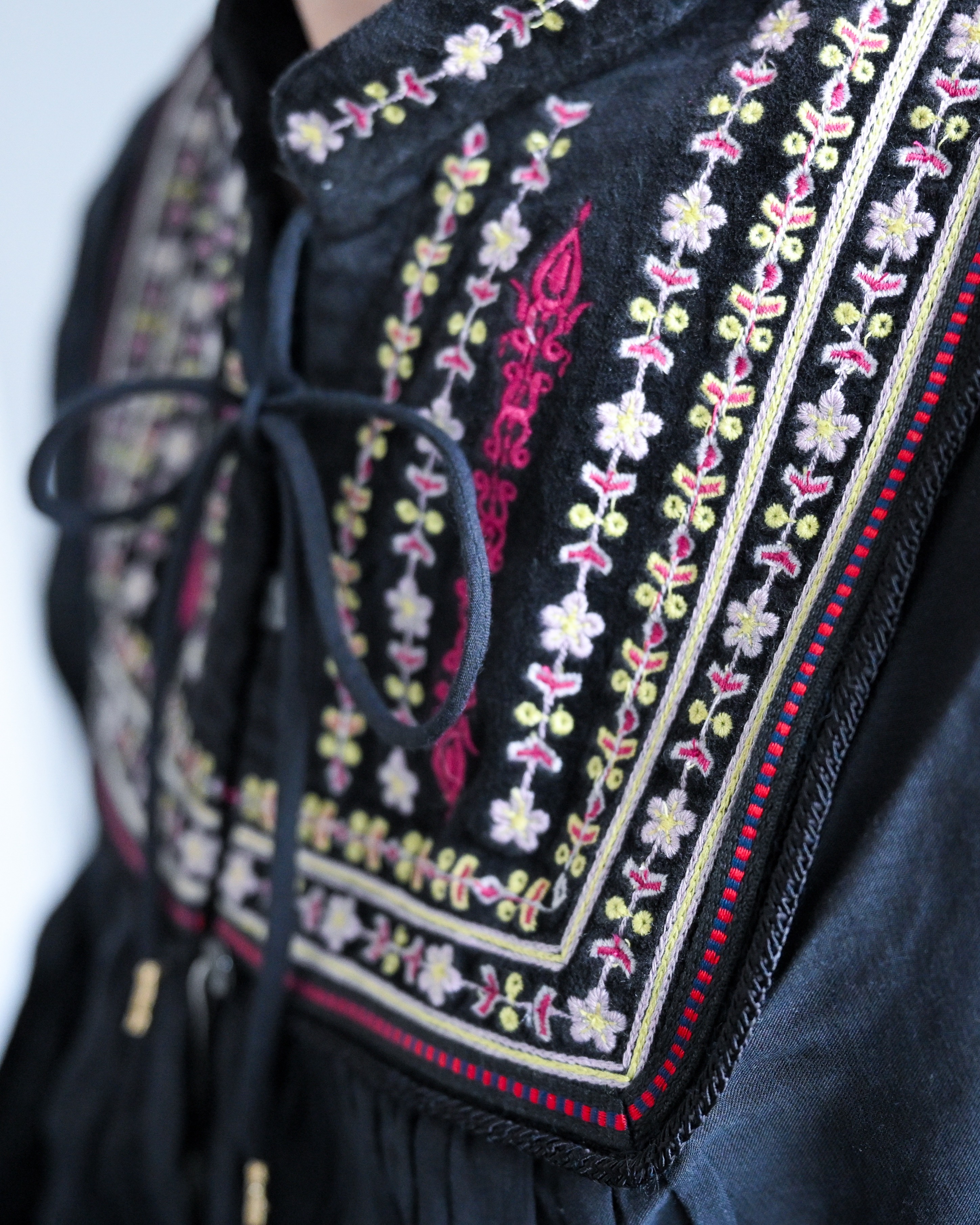 日本品牌 波西米亞風多色刺繡襯衫