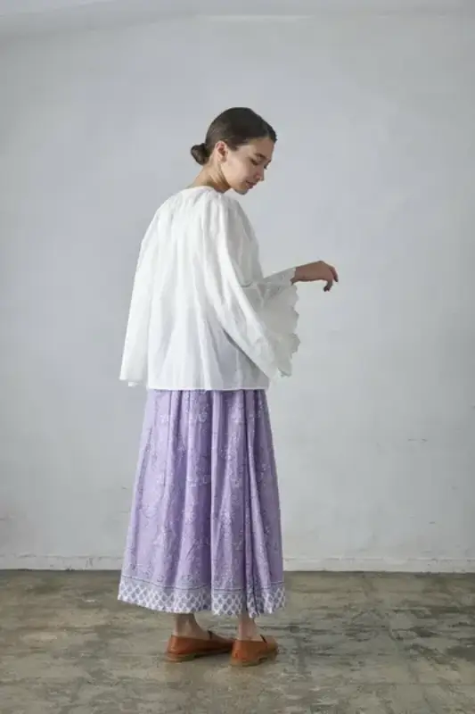 日本品牌 扇貝邊鏤空刺繡蓬蓬襯衫