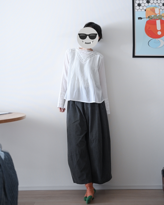 日本品牌 復古刺繡蕾絲褶襉襯衫