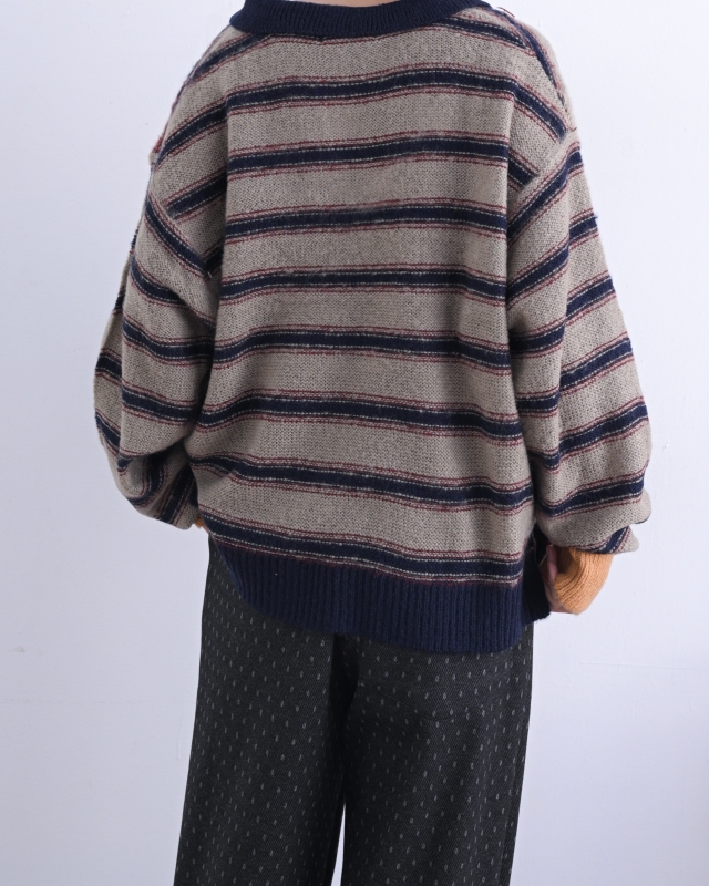 日本品牌 配色領條紋針織上衣