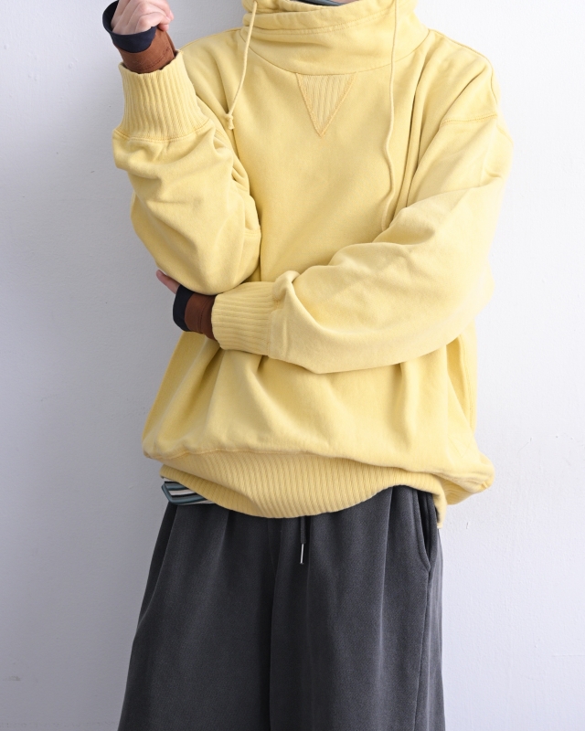 日本品牌 抽繩高領刷毛上衣 2色