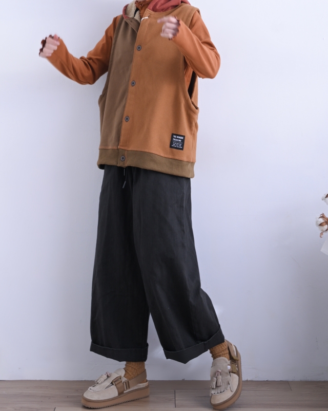 日本品牌 內刷毛拚色連帽背心