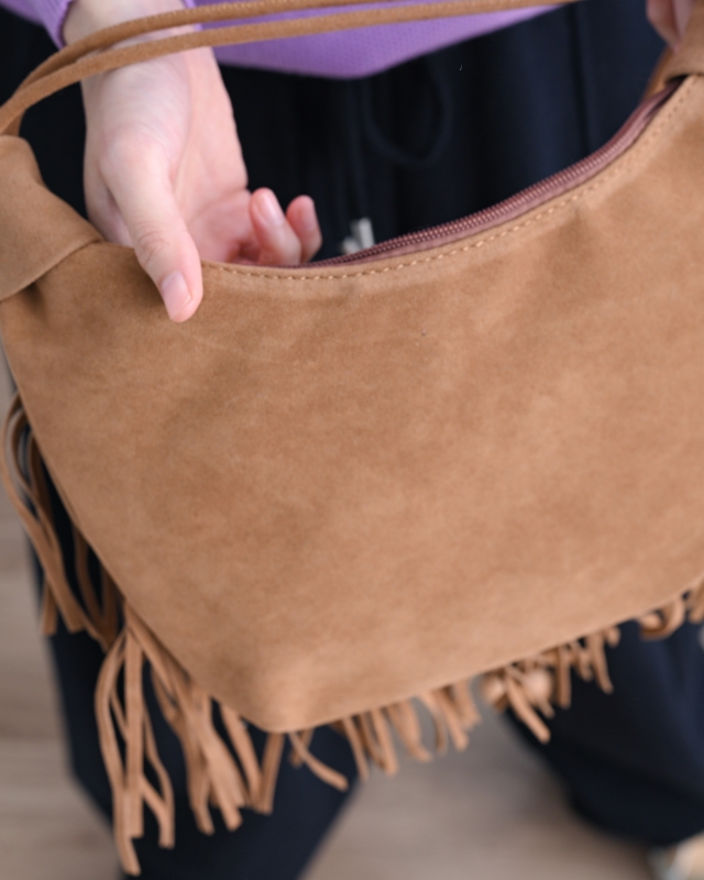 日本品牌 日常感流蘇肩背包