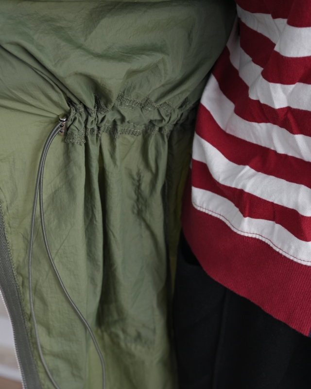 日本品牌 腰抽繩拉鍊長版外套 2色