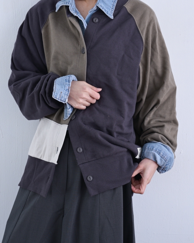 日本品牌 鬆弛感拚色外套