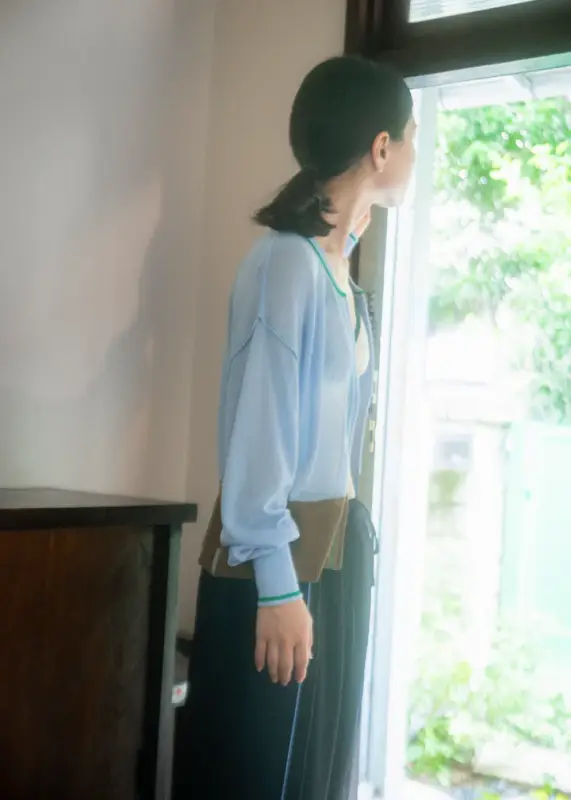 日本品牌 透膚拉鍊針織衫 2色