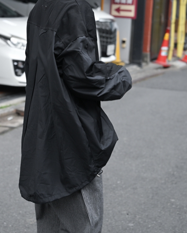 日本品牌 立體層次拼接寬版上衣