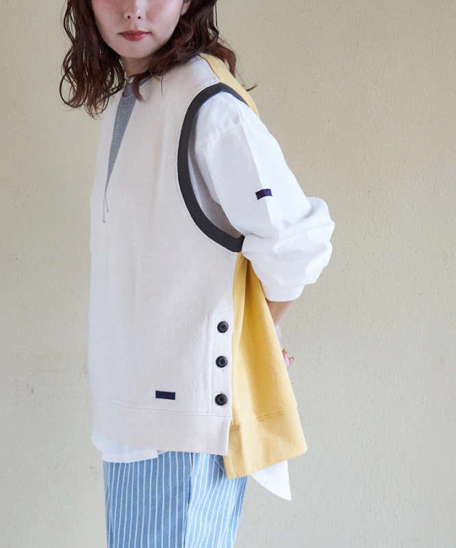 日本品牌 瘋狂拚色側開岔背心