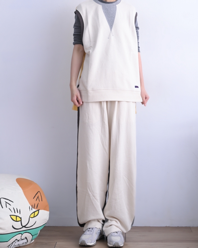 日本品牌 瘋狂拚色側開岔背心