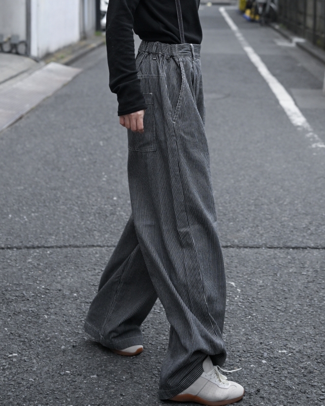 日本品牌 細條紋吊帶寬褲