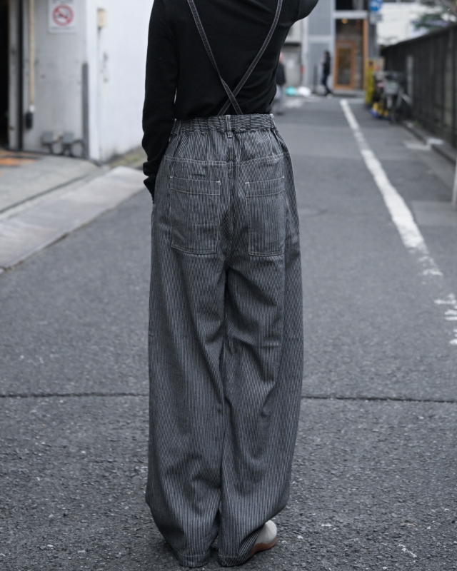 日本品牌 細條紋吊帶寬褲