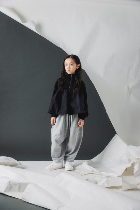 日本伊努伊努 抓褶半拉鍊拼接上衣 大人款 3色