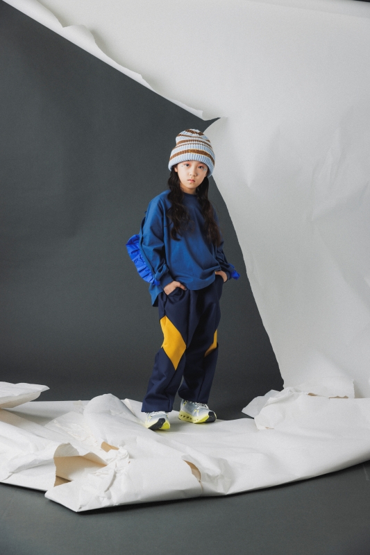 日本伊努伊努 立體拚荷葉上衣 大人款 3色