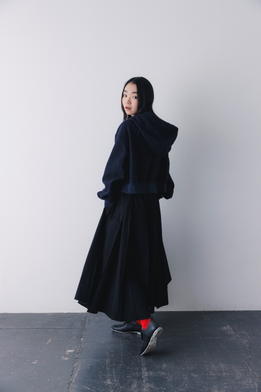 日本伊努伊努 半拉鍊短版連帽羊毛上衣 大人款 2色