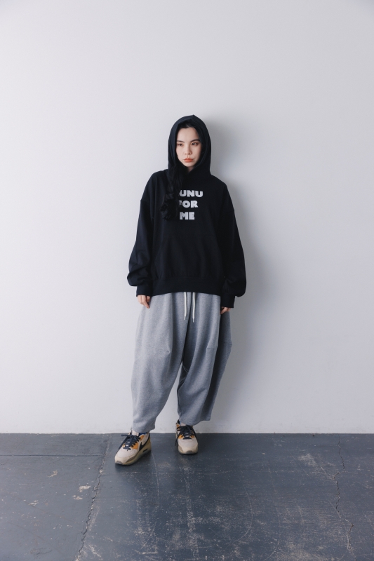 日本伊努伊努 大Ｎ印花連帽上衣 大人款 3色