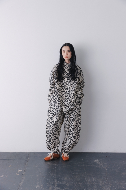 日本伊努伊努 隱藏字樣豹紋襯衫 大人款 3色