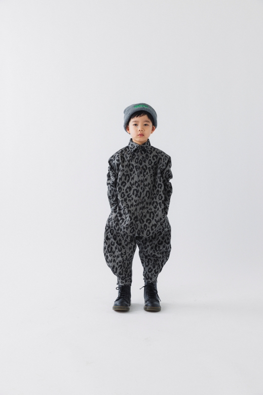 日本伊努伊努 隱藏字樣豹紋襯衫 大人款 3色