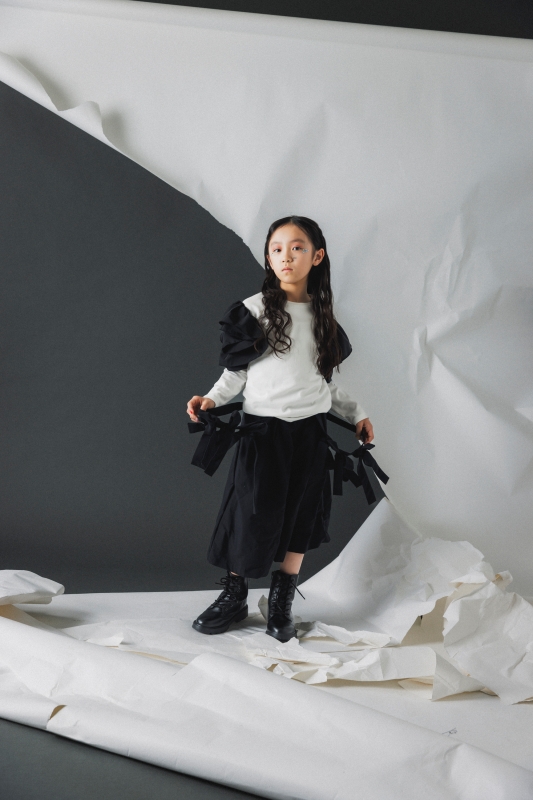 日本伊努伊努 塗鴉感尖角氣球寬褲 大人款 2色