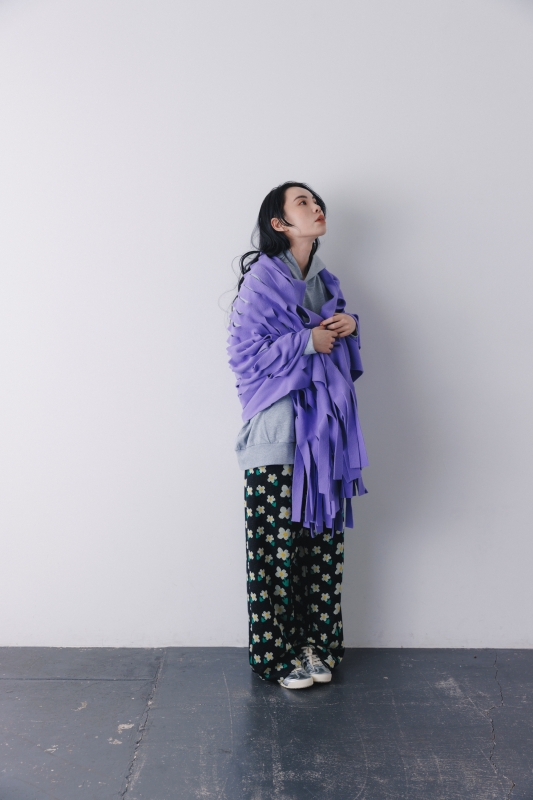 日本伊努伊努 剪紙抓皺立體圍巾 4色