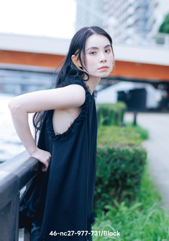 日本伊努伊努 薄紗荷葉垂墜上衣 3色 大人款