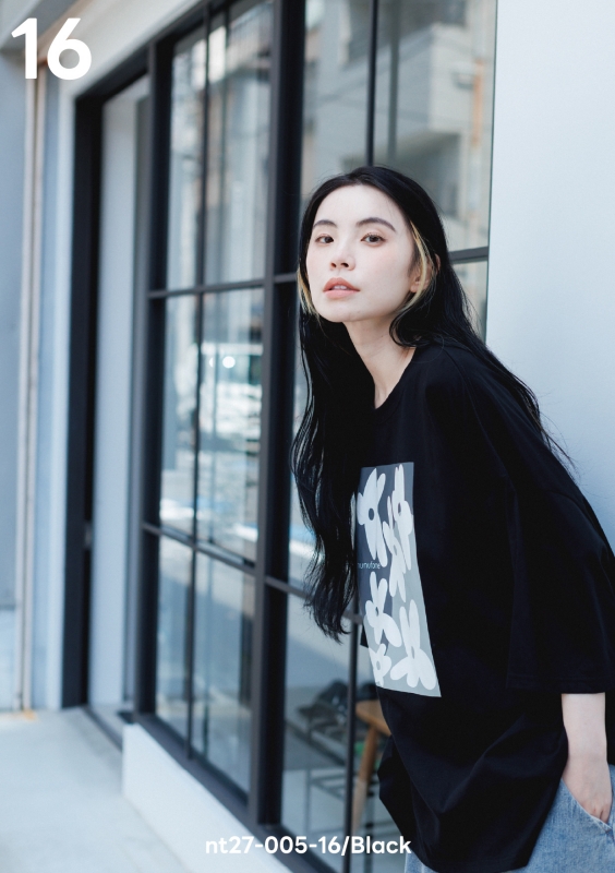 日本伊努伊努 彩繪花朵上衣 3色 大人款