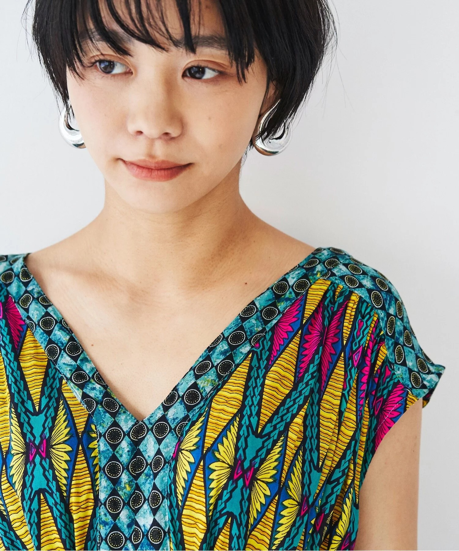 日本品牌 非洲圖騰法袖洋 兩色 size