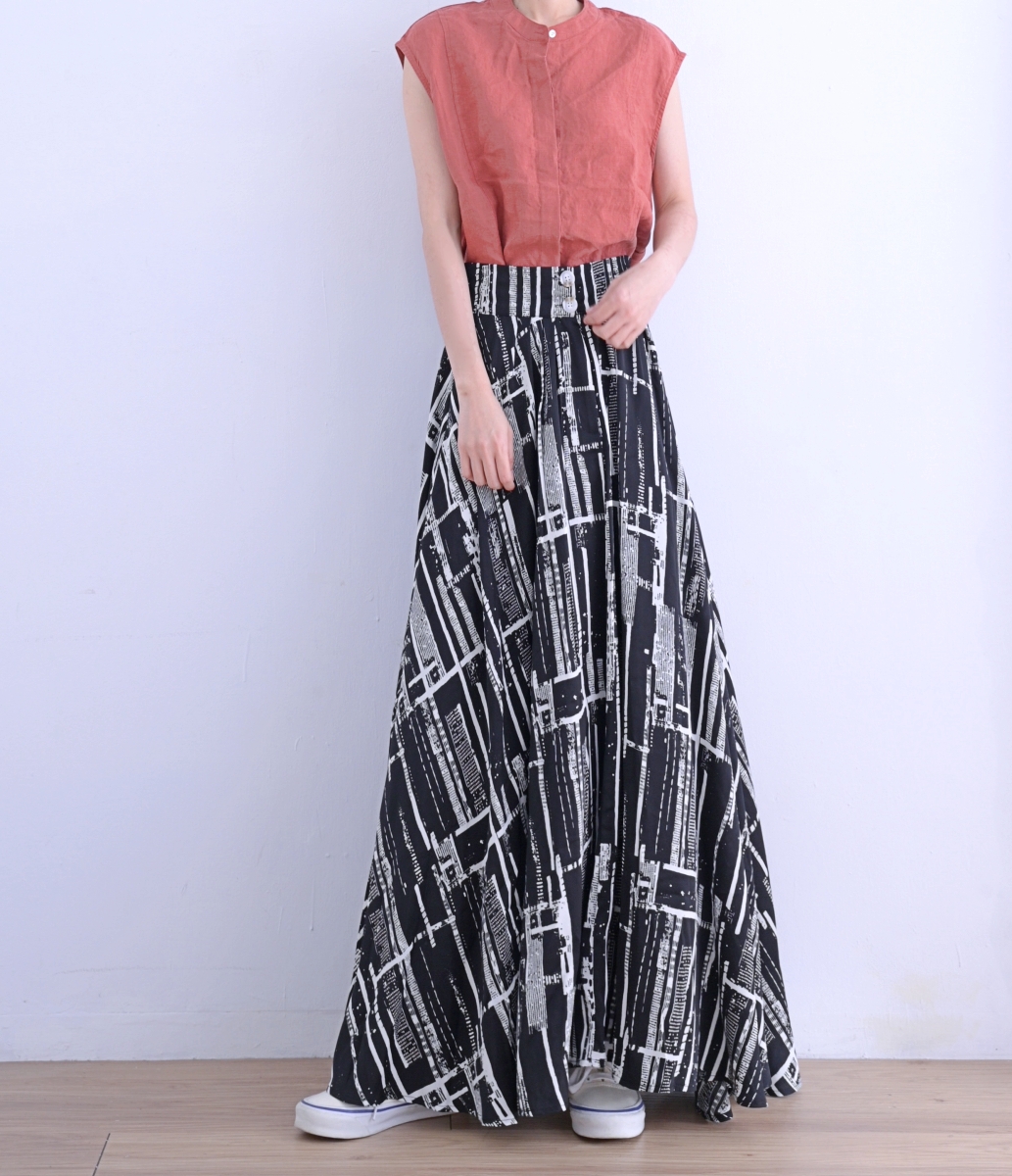 韓 雙釦幾何線條長裙 2色 size