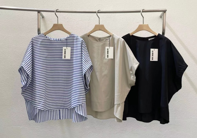 韓 後拉鍊圓領上衣 3色 size