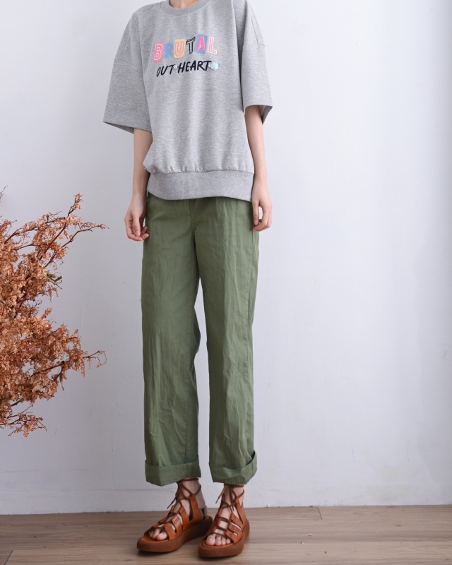 韓 彩色英文字有小花上衣 3色 size
