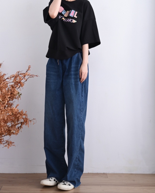 韓 彩色英文字有小花上衣 3色 size