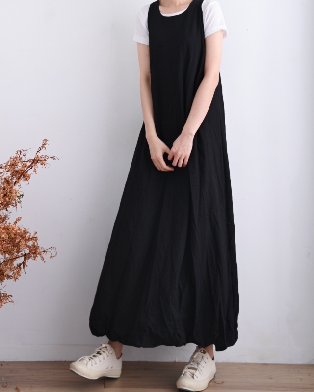 韓 裙襬澎澎背心長洋 2色 size