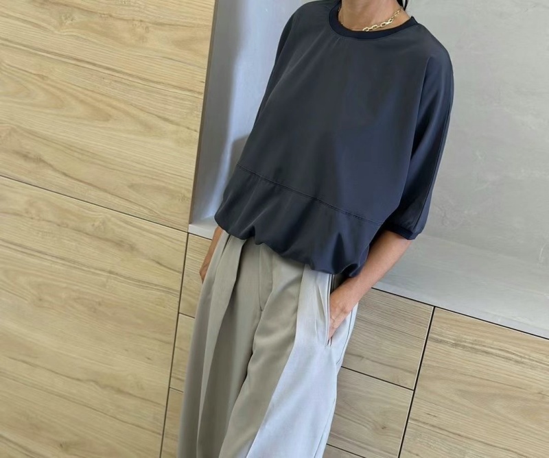 韓 下鬆緊車線上衣 4色 size