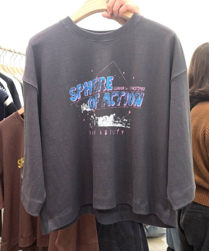 韓 七分袖英文字上衣 3色 size