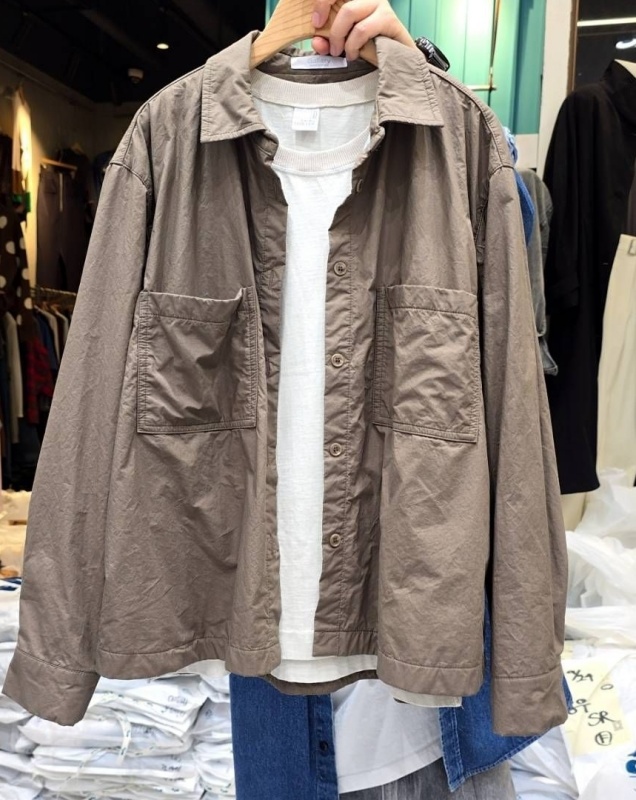 韓 微鋪棉雙口袋襯衫  2色 size
